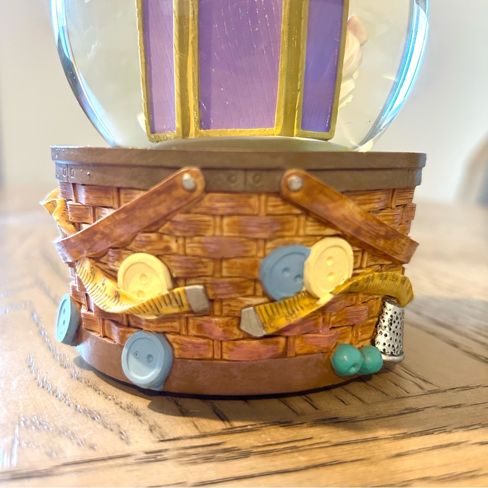 Disney Cinderella Snow Globe Music Box Enesco A Dream is a Wish Your Heart Makes - Picture 6 of 9